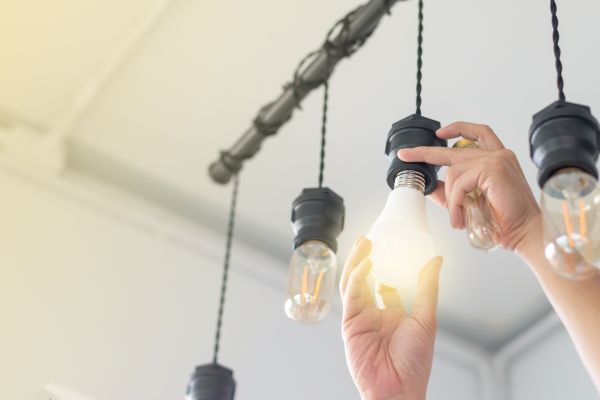 Cost of Light Bulb Changing Service in Provo