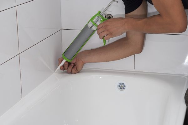 Cost of Tub Recaulking in Provo