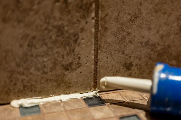Cost of Shower Caulk Replacement in Provo